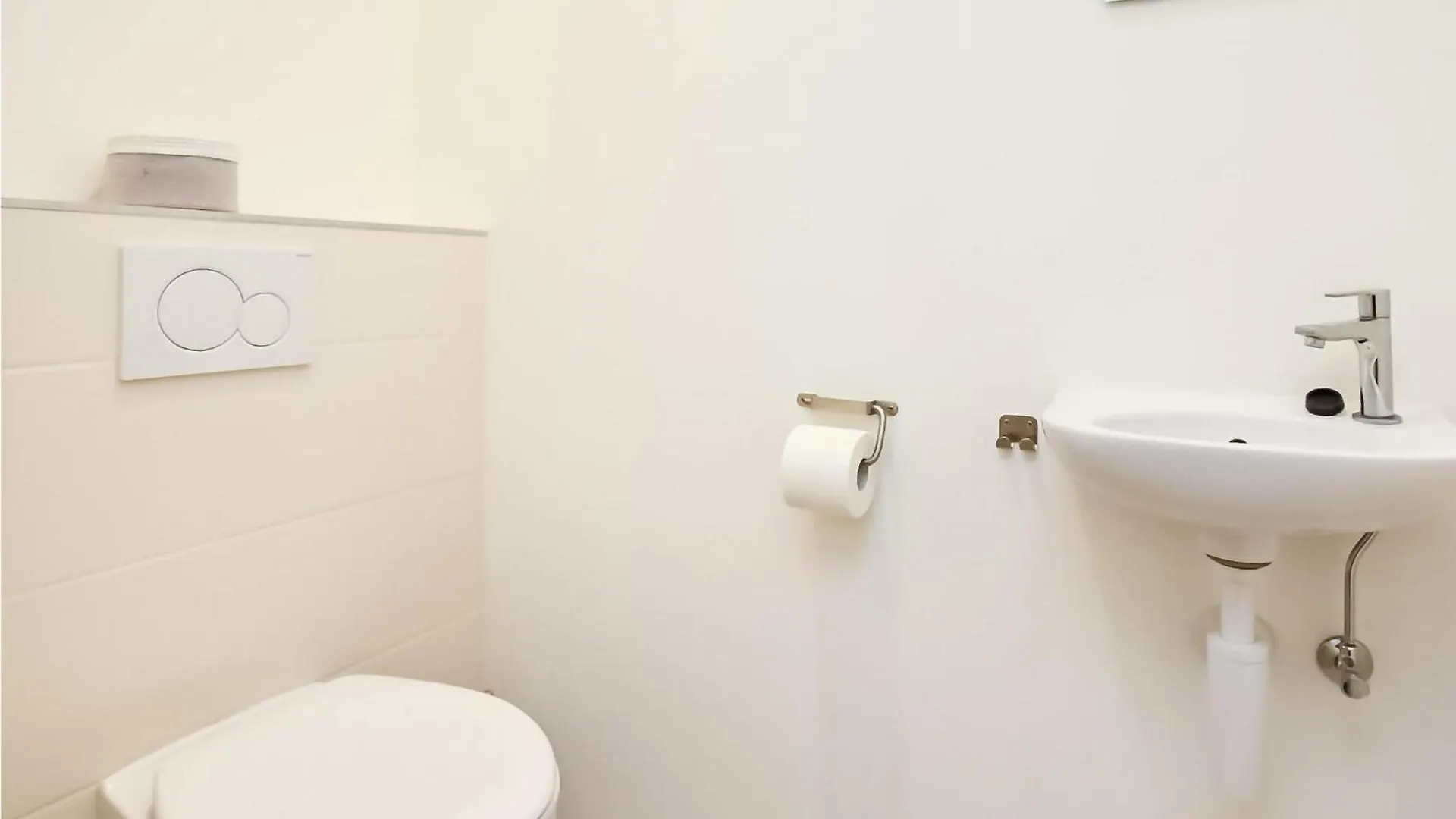 Residentie Crystal Apartment Ostend 0*,  Belgium