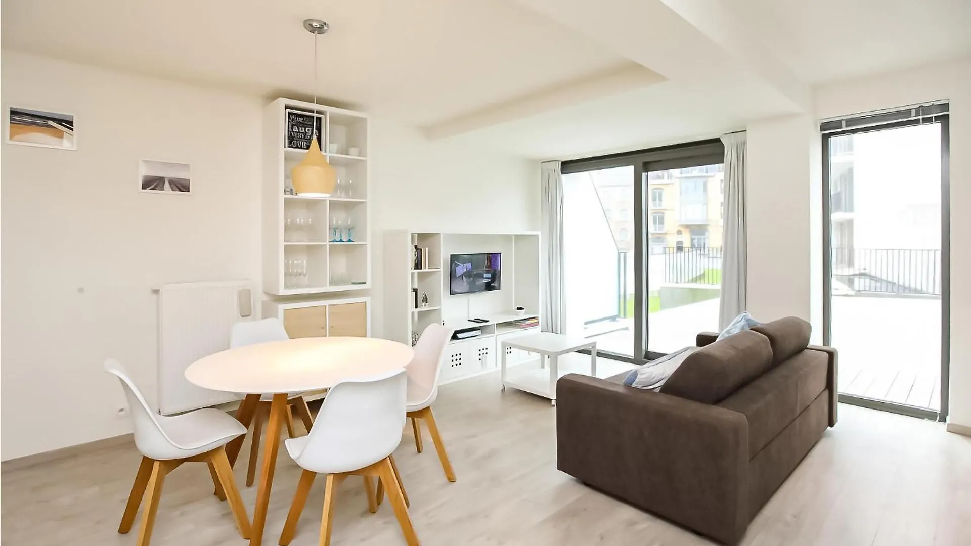 Residentie Crystal Apartment Ostend 0*,
